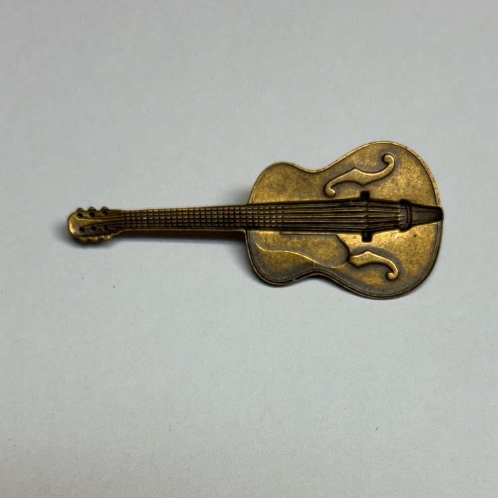 Vintage Gold Guitar Brooch